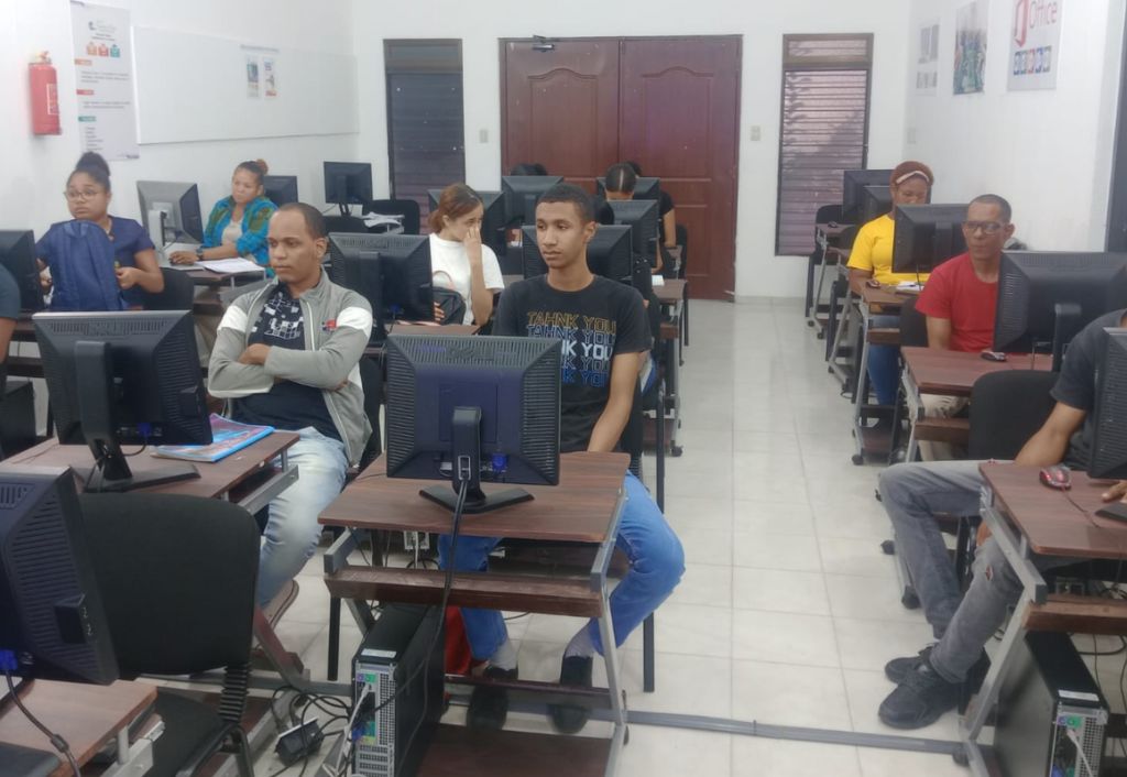 curso instituto fundacion patria puerto plata